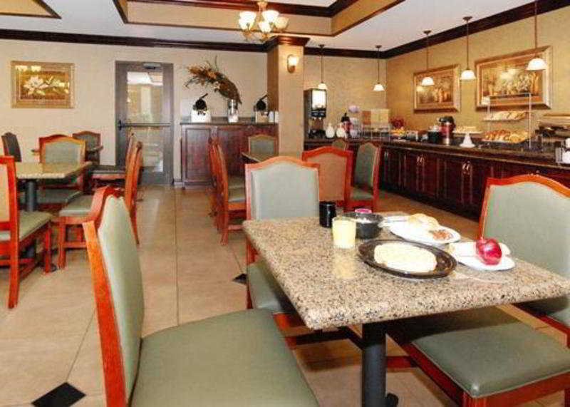 Holiday Inn Express And Suites Springfield Medical District, An Ihg Hotel Restaurant photo